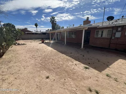 Exterior - 5233 E 7th St, Tucson, AZ 85711 photo 2 of 3