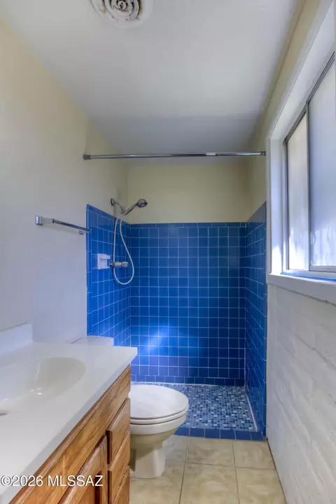 Bath - 6101 E 20th St, Tucson, AZ 85711 photo 1 of 2