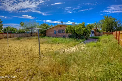 Exterior - 6101 E 20th St, Tucson, AZ 85711 photo 3 of 5