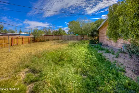 Exterior - 6101 E 20th St, Tucson, AZ 85711 photo 4 of 5