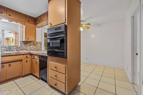Kitchen - 3201 E Fairmount St, Tucson, AZ 85716 photo 3 of 4