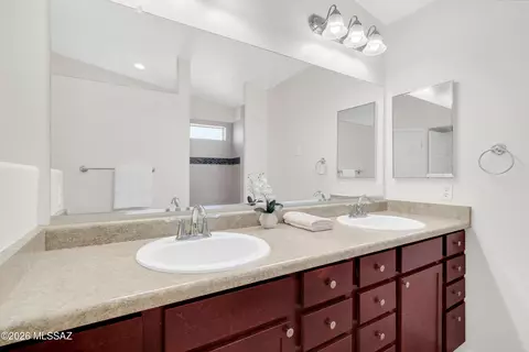 Bath - 168 W Sprint St, Vail, AZ 85641 photo 3 of 4