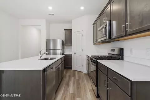 Kitchen - 21945 E Pebbles Ave, Red Rock, AZ 85145 photo 1 of 2