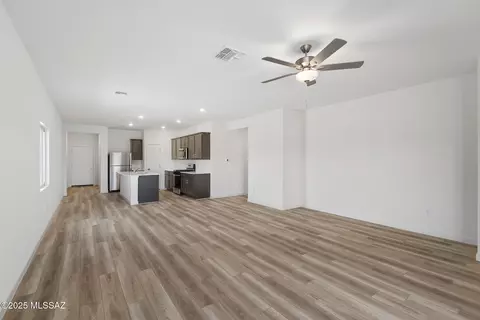 Living - 21945 E Pebbles Ave, Red Rock, AZ 85145 photo 1 of 1