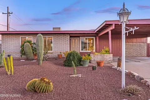 9880 E Mary Dr, Tucson, AZ 85730