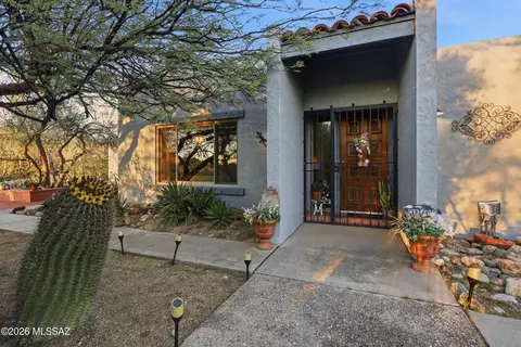 3770 N Gunnison Dr, Tucson, AZ 85749