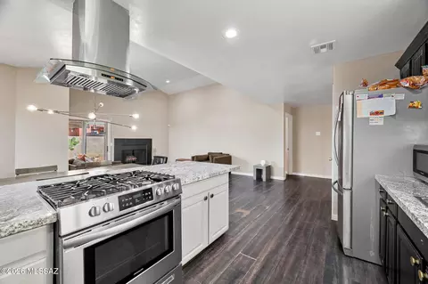 Kitchen - 836 E Oregon St, Tucson, AZ 85706 photo 4 of 4