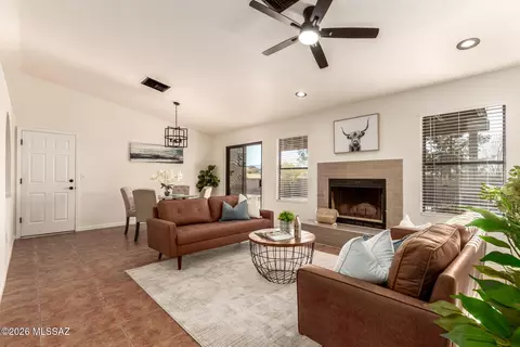 Living - 10580 E Observatory Dr, Vail, AZ 85641 photo 1 of 3