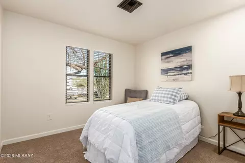 Bedroom - 10580 E Observatory Dr, Vail, AZ 85641 photo 4 of 9