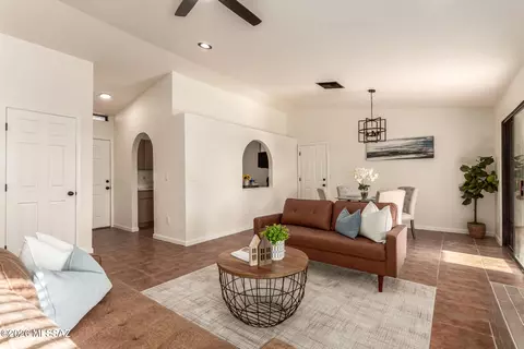 Living - 10580 E Observatory Dr, Vail, AZ 85641 photo 3 of 3