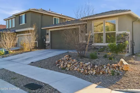10100 S Rolling Water Dr, Vail, AZ 85641
