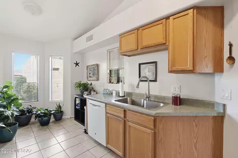 Kitchen - 7730 E 35th St, Tucson, AZ 85710 photo 4 of 4