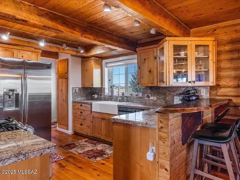 Kitchen - 26 Pronghorn Ln, Elgin, AZ 85611 photo 3 of 7