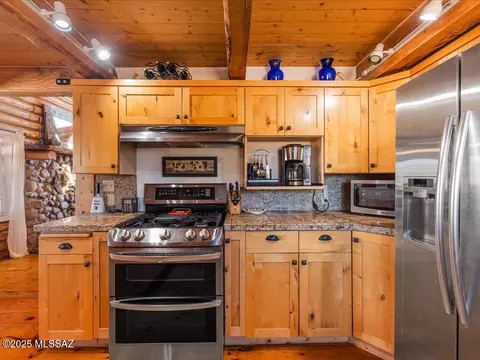 Kitchen - 26 Pronghorn Ln, Elgin, AZ 85611 photo 7 of 7