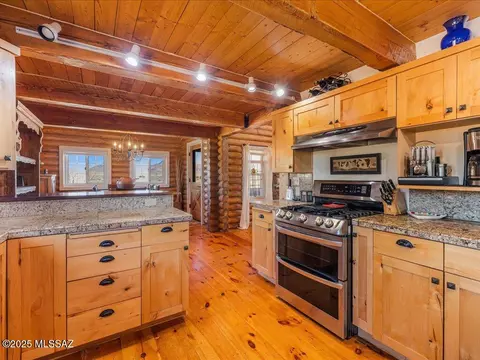 Kitchen - 26 Pronghorn Ln, Elgin, AZ 85611 photo 6 of 7