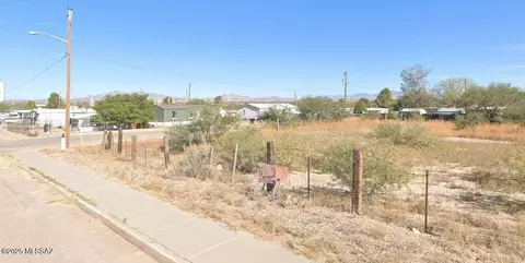 658 Elm St, Benson, AZ 85602 photo 4