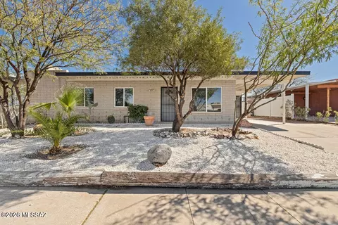 2437 S Saddleback Ave, Tucson, AZ 85710