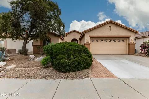 7679 W Summer Scene Dr, Tucson, AZ 85743