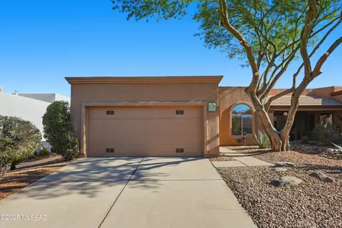 2379 S Orchard View Dr, Green Valley, AZ 85614