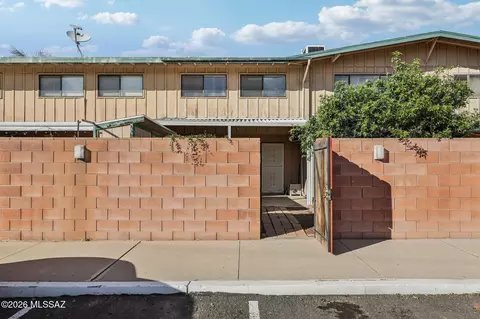 1378 S Avenida Polar #L-3, Tucson, AZ 85710