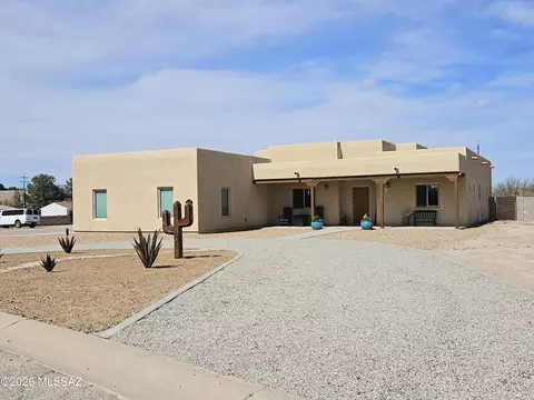 1271 E Fenway Dr, Benson, AZ 85602 photo 3