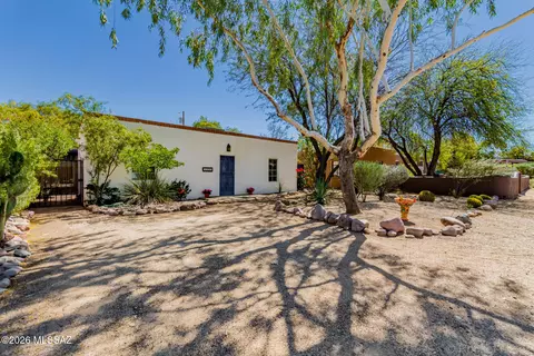 1720 N Forgeus Ave, Tucson, AZ 85716