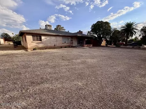 5450 E Hawthorne St, Tucson, AZ 85711