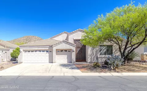 5080 W Coyote Gulch Loop, Marana, AZ 85658