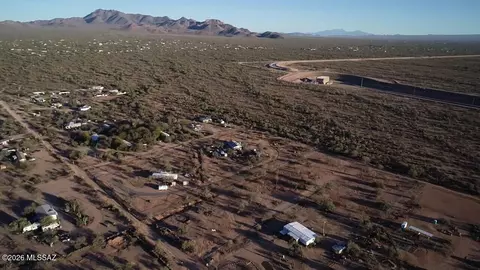 13225 W El Lobo Rd, Tucson, AZ 85743