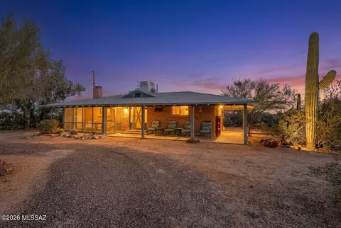 11390 W Rudasill Rd, Tucson, AZ 85743