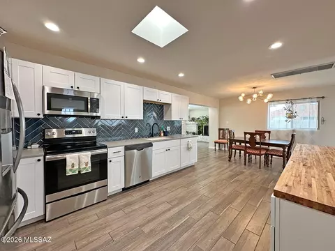 249 S Tucson Blvd, Tucson, AZ 85716