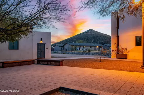 240 S Avenida Del Palo Fiero, Tucson, AZ 85745