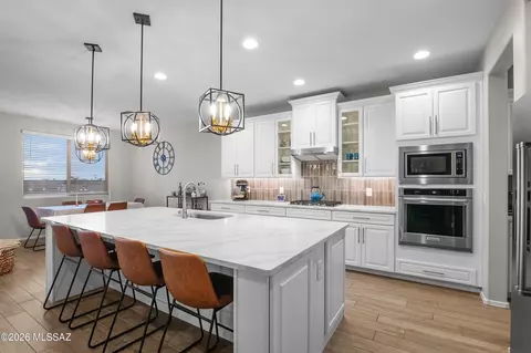 10435 N Decker Dr, Tucson, AZ 85742