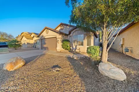 7981 S Wild Primrose Ave, Tucson, AZ 85747