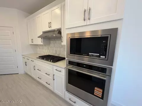 11947 N Shore Cliff Dr, Oro Valley, AZ 85737