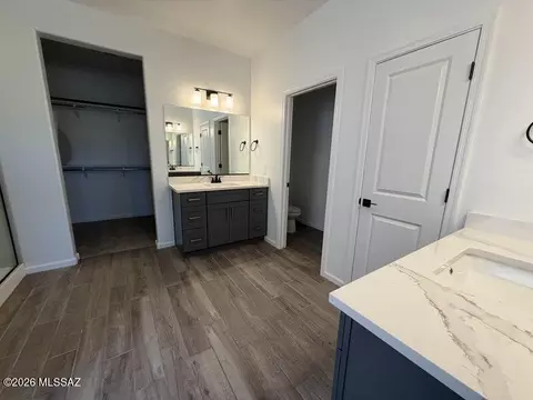11931 N Shore Cliff Dr, Oro Valley, AZ 85737
