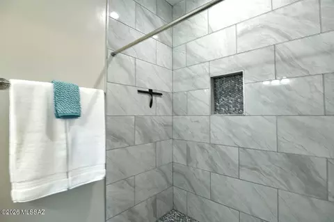 Bath - 1091 N Vail View Rd, Vail, AZ 85641 photo 5 of 8