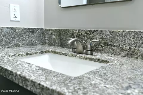 Bath - 1091 N Vail View Rd, Vail, AZ 85641 photo 1 of 8