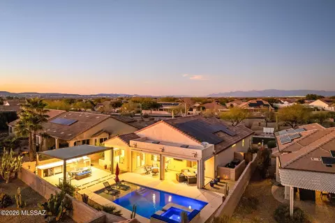 2396 E Sky Creek Dr, Green Valley, AZ 85614