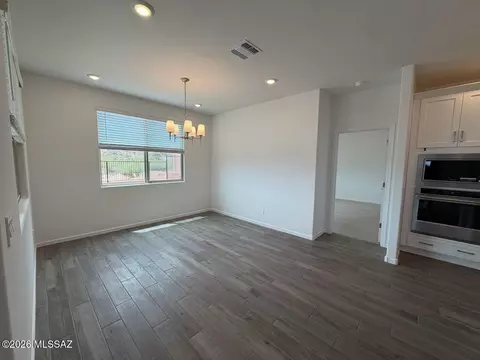 11915 N Shore Cliff Dr, Oro Valley, AZ 85737