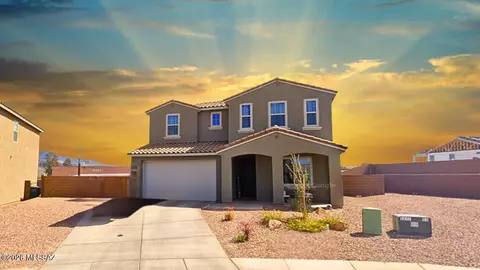 5595 S White Spar Trl, Tucson, AZ 85747