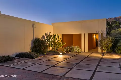 4941 E Mission Hill Pl, Tucson, AZ 85718