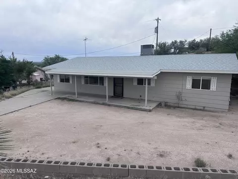 442 E Silverwood Ln, Benson, AZ 85602