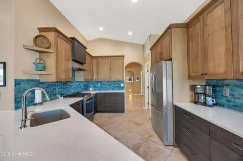 36343 S Rock Crest Dr, Tucson, AZ 85739