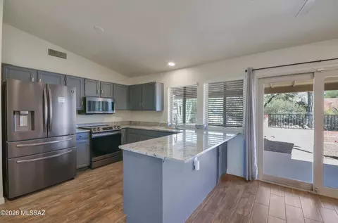 7221 E Clayridge Dr, Tucson, AZ 85750