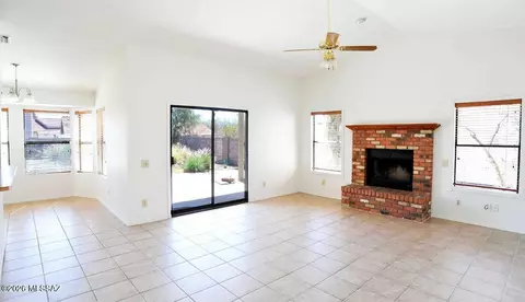 5241 W Eaglestone Loop, Tucson, AZ 85742 photo 10