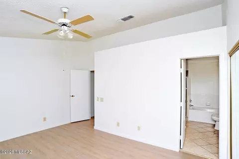 5241 W Eaglestone Loop, Tucson, AZ 85742 photo 12