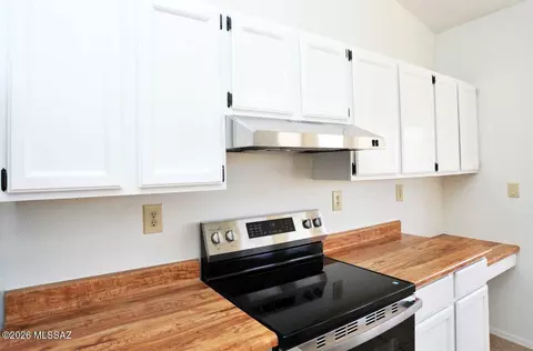 5241 W Eaglestone Loop, Tucson, AZ 85742 photo 6