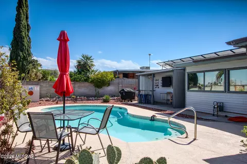 9771 E Sellarole Rd, Tucson, AZ 85730