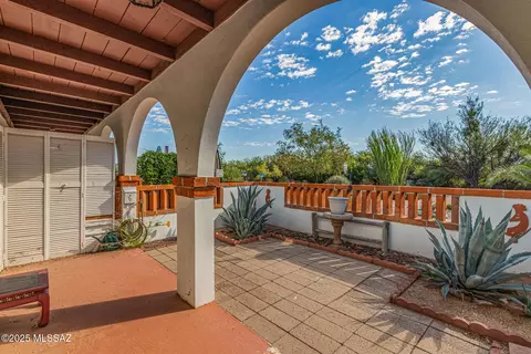 290 S Paseo Aguila UNIT C, Green Valley, AZ 85614
